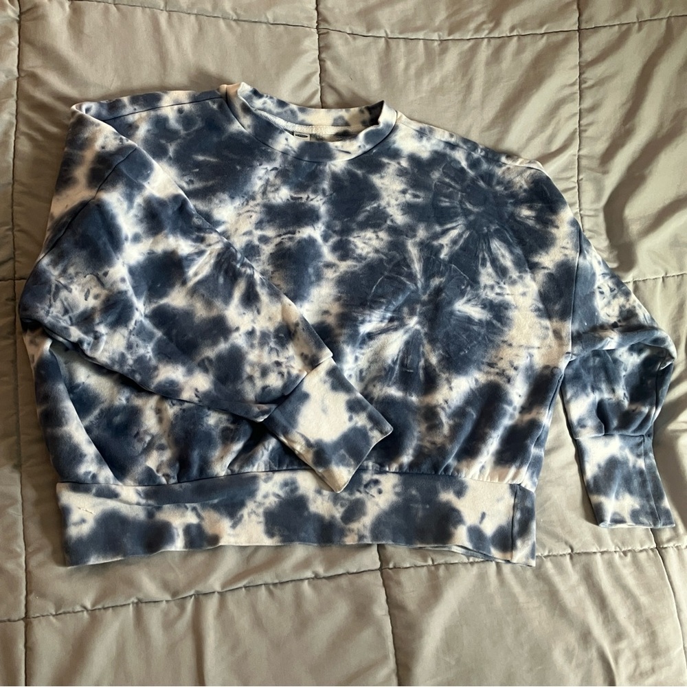 🩷2/$10  Old Navy Tie-Dye Crop Sweatshirt Women’s XL